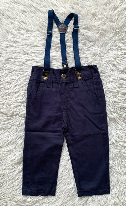 Calça infantil com suspensório