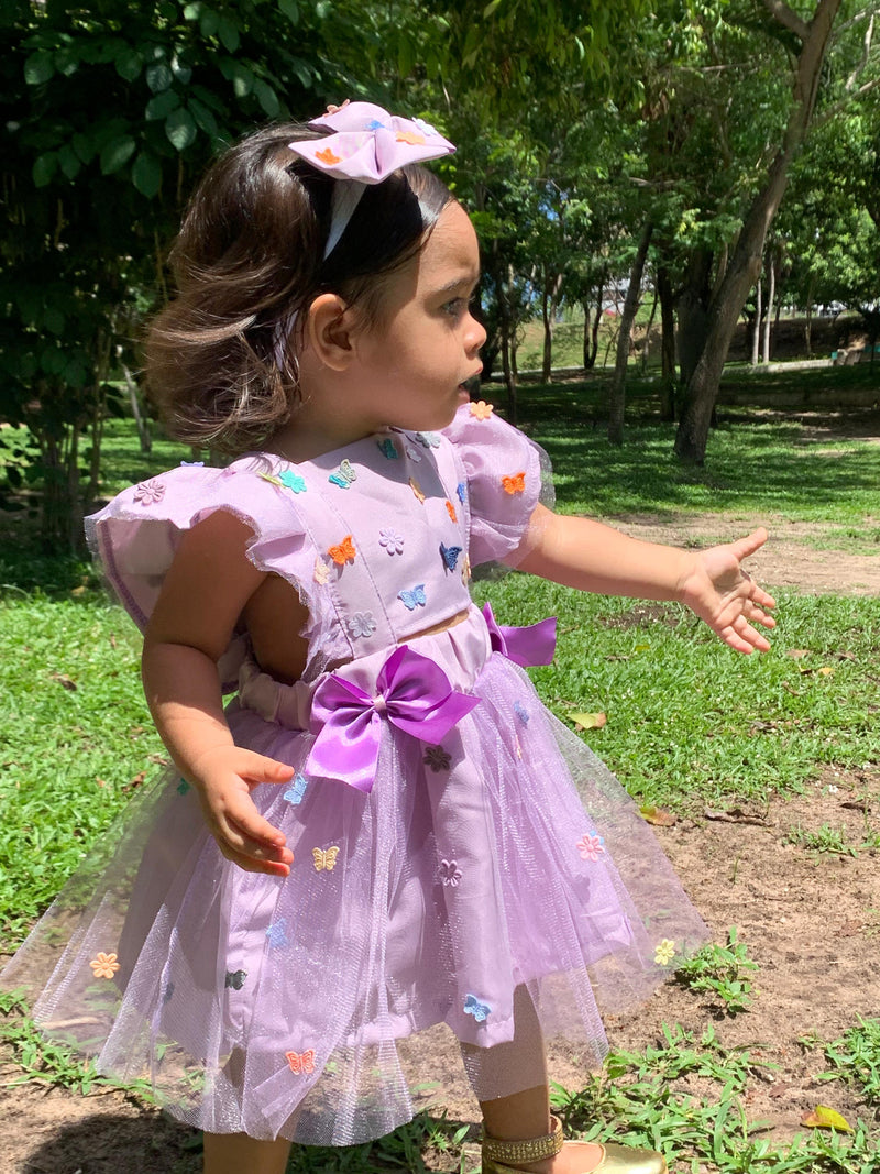 Vestido Temático de Tule Borboletas e Jardim - Menina